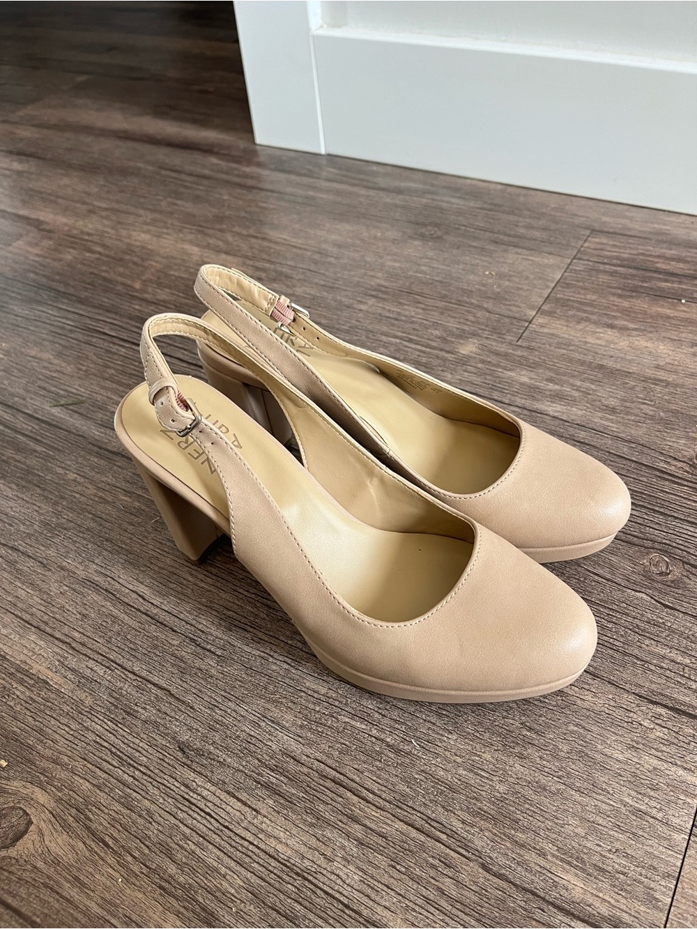 NATURALIZER | Slingback Heel